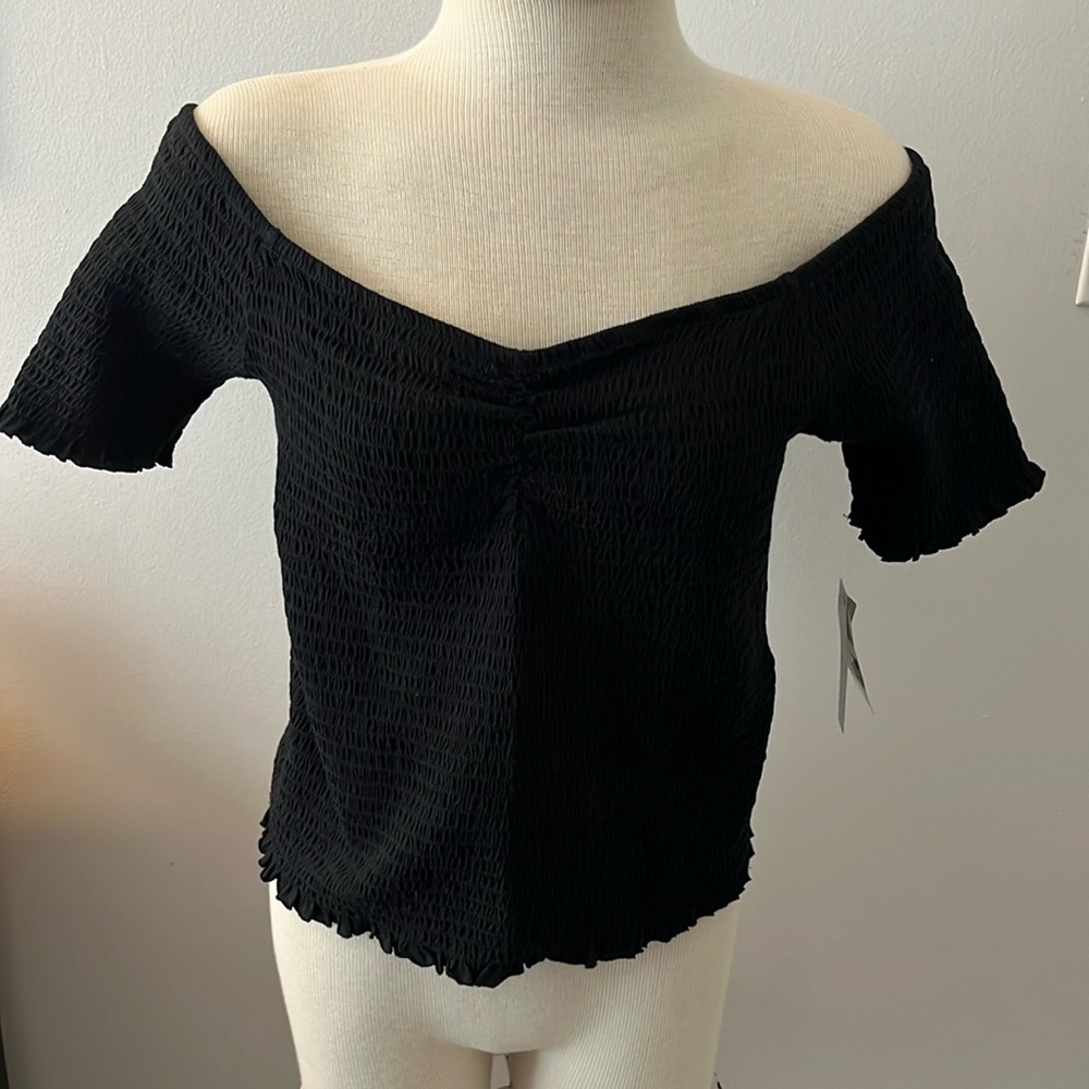 Off the shoulder stretcy top